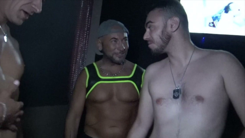 Bareback cum inside studio: Französische schlampe wird roh von Badboy ohne gummi gefickt