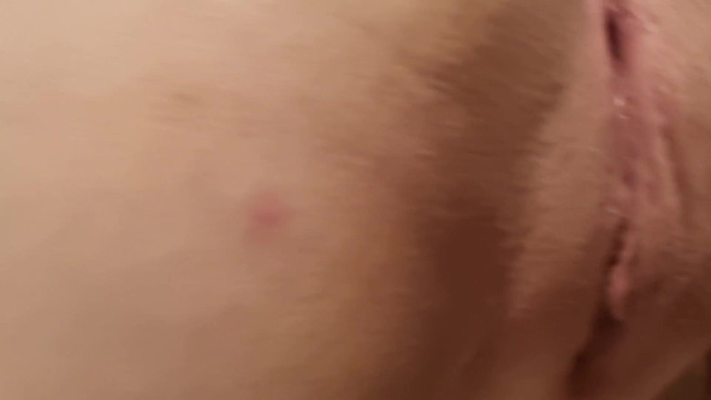 Extreme couple NL: 彼は私が彼の顔の上に座るのが大好きです