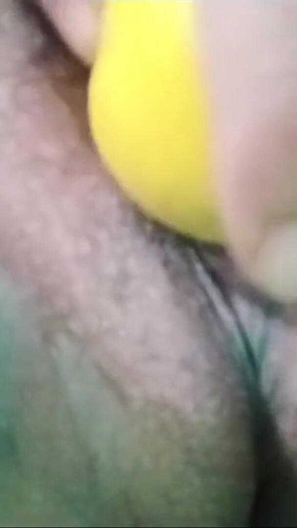 Creamyjoy: Sexy filipina milf se divertindo enchendo frutas na minha buceta