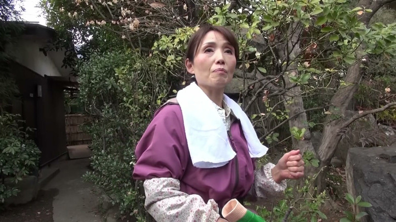 MBM3988: A177f02 a Mature Woman Living in a Rural Mountainous Area...