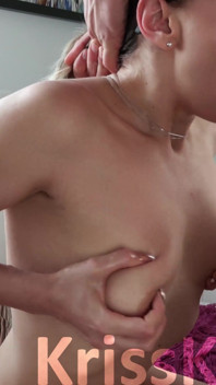 Rubia caliente garganta profunda y muestran tetas perfectas!