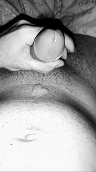 아침에 몬스터 라떼를 마시며 일어났어요