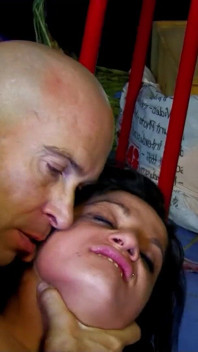 Boss fucks dirty teen Yesenia rock in the ass in the kiosk