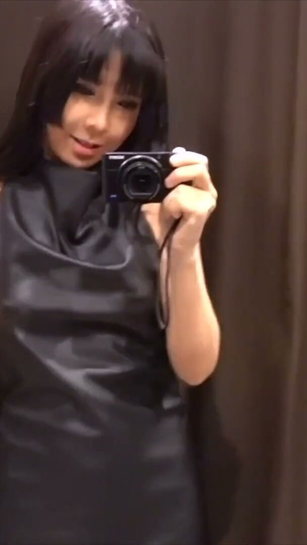 Littlesubgirltia: หีหมอยดกในห้องลองชุด