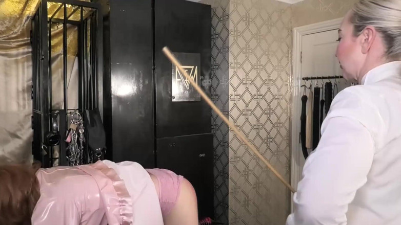 Miss Jessica Wood: Výprask Sissy - část 3 - Slečna Jessica Wood &amp; Mistress Ava konečně dostanou své...