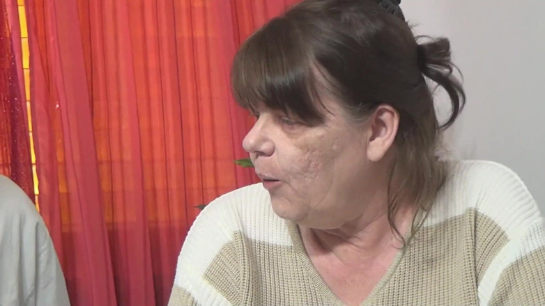 RetroLust: Mature Oma Hat Ihren Nachbarn Gefickt