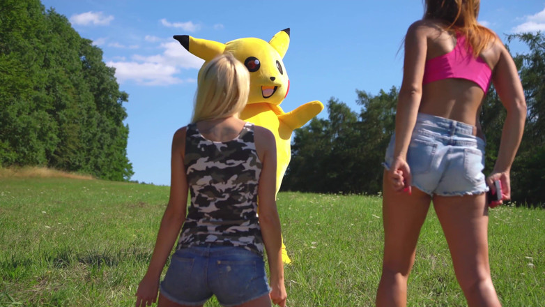 Peaches and Bananas: Pika Pika - Pikachu porn