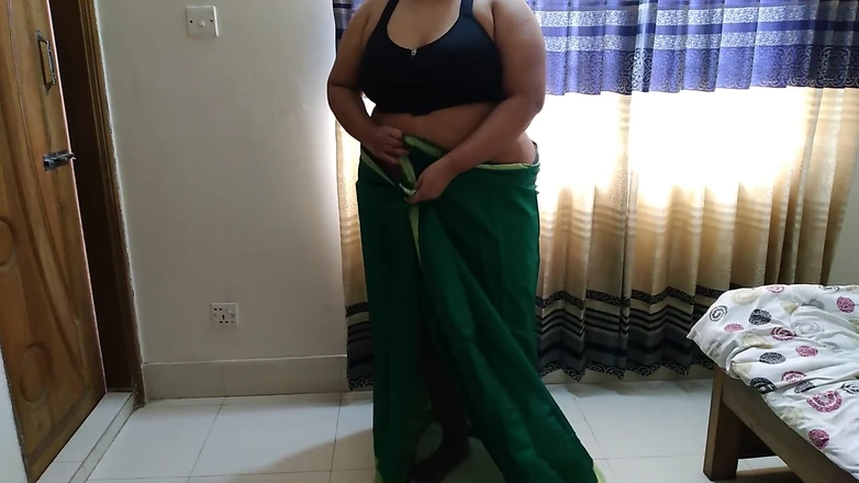 Aria Mia: Desi Super Hot Aunty Fucked by Neighbor While Wearing Saree -...