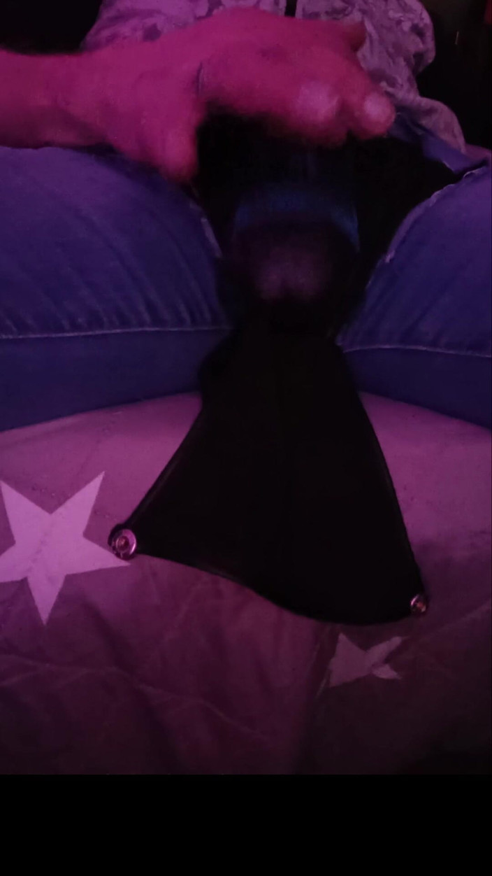 JeansdadXL: Üvey baba partiden sonra odamda biraz eğleniyor