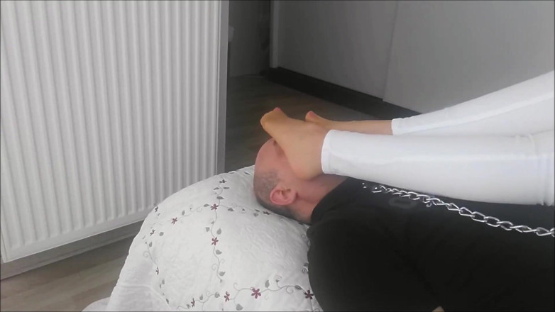 Goddess Lina: La déesse Lina domine en collants 1