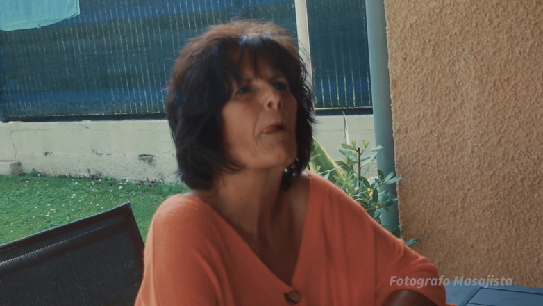 fotografo-masajista: La nonna francese gioca travestita e finisce per essere scopata...
