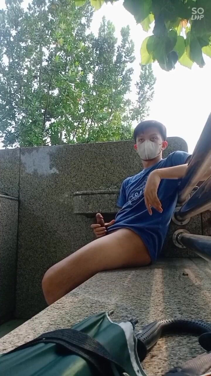 Rent A Gay Productions: Aisa Young Twink Melancap Di Luar Dan Pancut