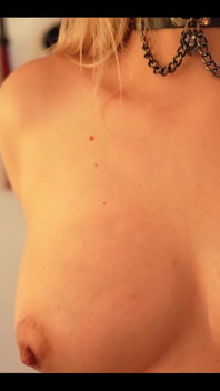 Do You Find a Collar Sexy on a Naked Woman?