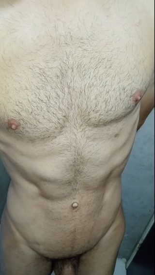 rey10rey10: Carino ragazzo amatoriale con corpo atletico e petto peloso