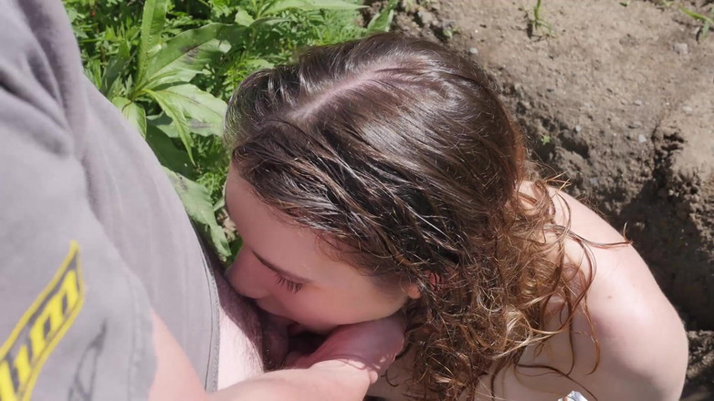 Piper Blush: Out of the woods blowjob