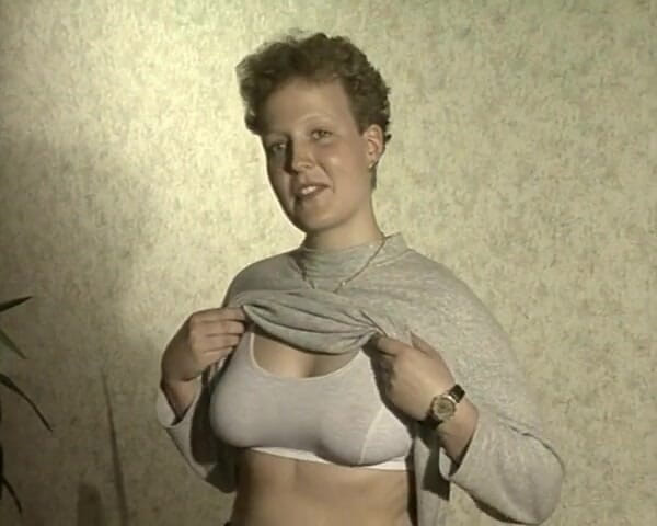 YOUR FIRST PORN: Wir Zeigen Unsere Muschis Teil 1 Softclip