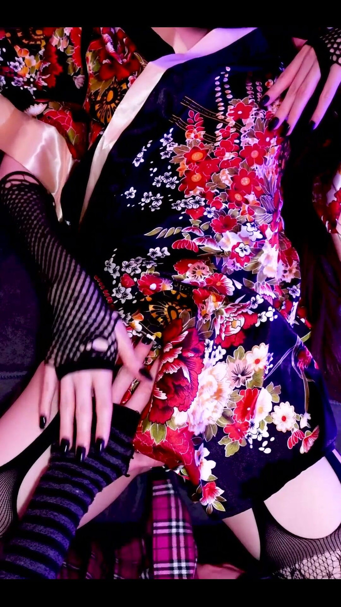 LalaThePala: Pov: entot lubangku yang sempit sampai kamu crot di dalam...