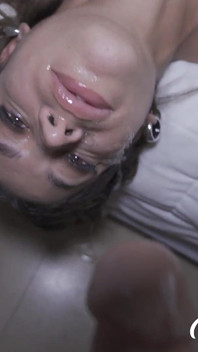 Sexo sensual com minha meia-irmã, grande carga de porra no corpo