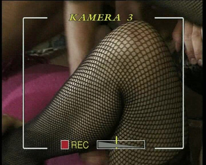 Hardcore German Club: Estas zorras alemanas folladas duro en el forusome