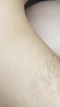 Que jovem gostosa eu gozei dentro de sua vagina apertada, ela está bem fechada