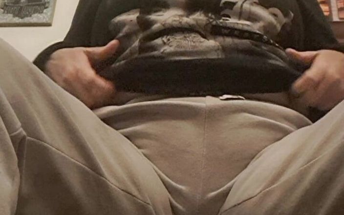 Mommy big hairy pussy: Máy bay bà già jerkoff un ghế sofa ở nhà một...