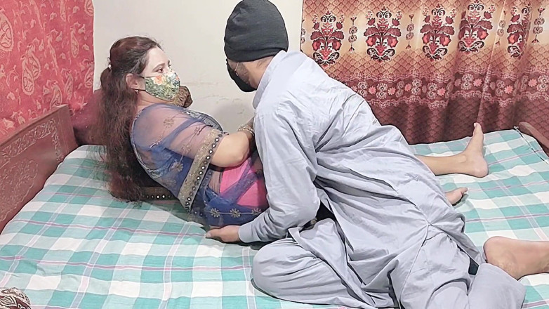 Pakistani CoupleX: Esposa sorprendió a su marido diciéndole sobre su embarazo - claro...