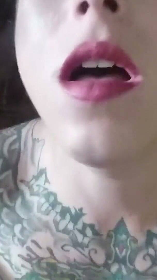 Smash Thots Films: Ho distrutto la troia tatuata Stella Mae in abito al...