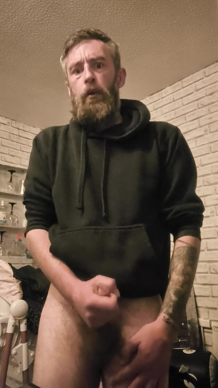 Smoking stoker: Wanking My Big Hard Dick and Smoking 2 Cigs