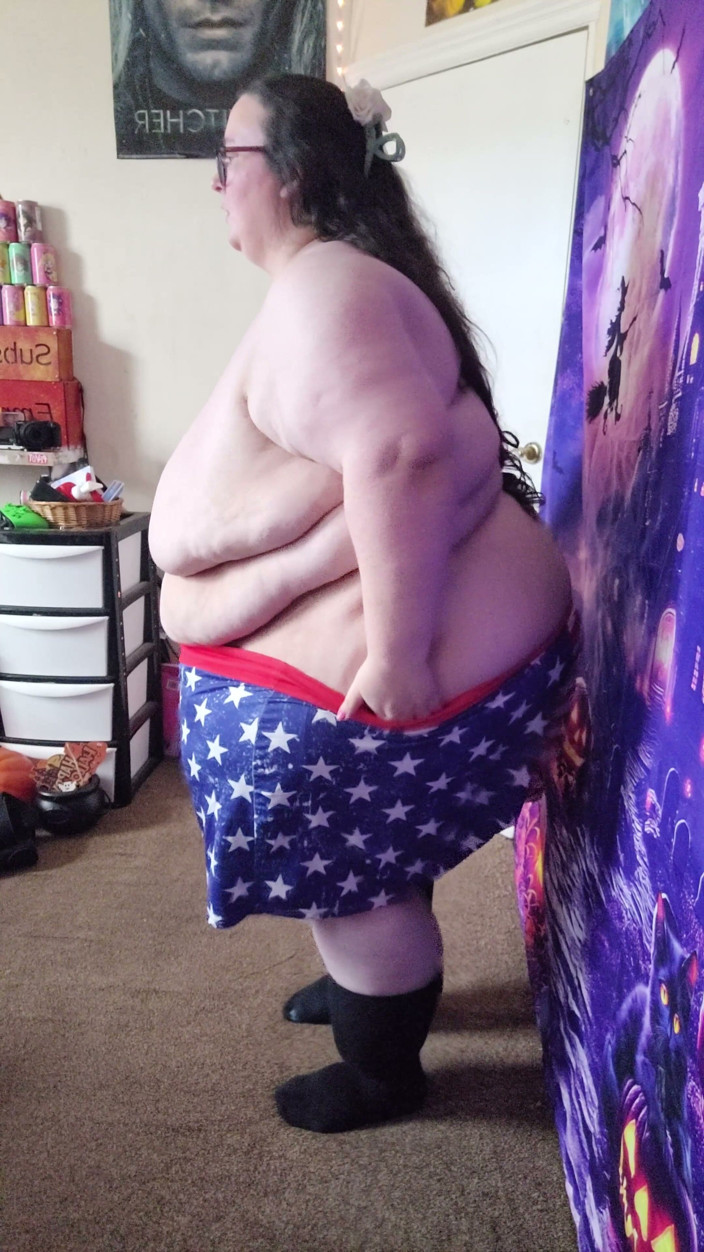 SSBBWLadyBrads: Strippen von der Seite für meine fans