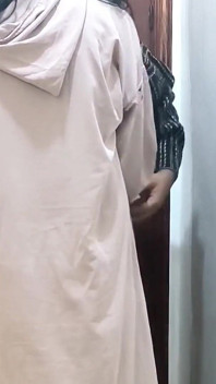 Follada árabe en el piso