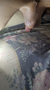 Castigando a mi puta mariquita: masaje de próstata extrema y pre-leche hasta que se rompe