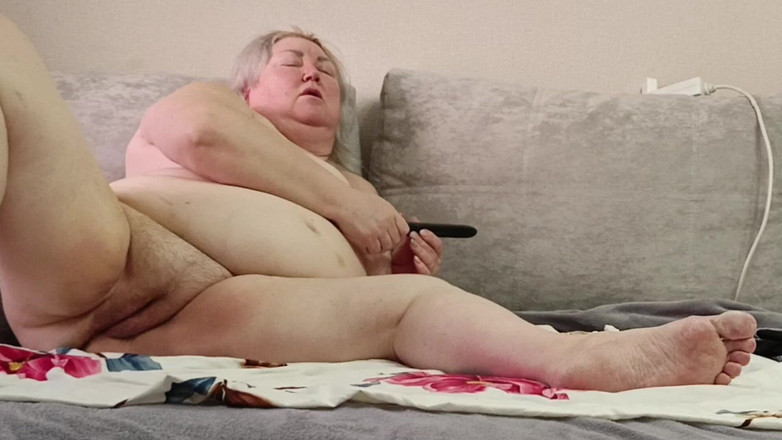 Zona901: Neighbor Masturbates with Big Tits and Ass and Masturbates Pussy...