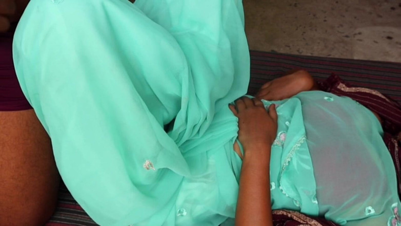 Saloni: Подруга и бойфренд Ghar Me, Bula Kar Raha Hai