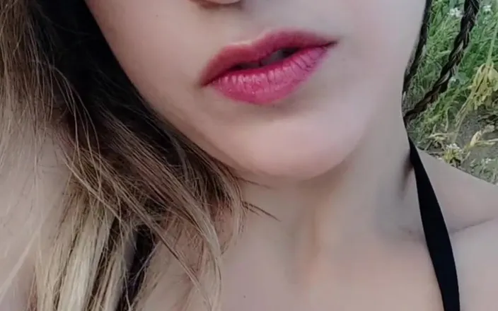 DivinaMaruuu: Very Hot New Video Having Sex on the Beach and...