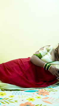 Une bhabhi desi se fait baiser et se fait vider la chatte