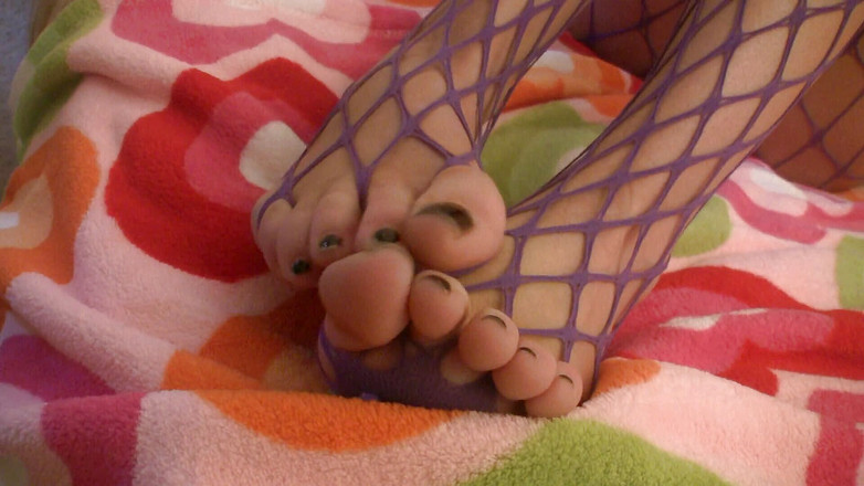 Lucky Wankerz: Brunette in purple fishnets fucking her pussy with toy