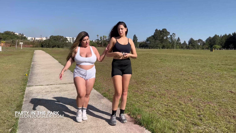 Busty BBW Latinas: BBW lesbijki uprawiają seks w parku