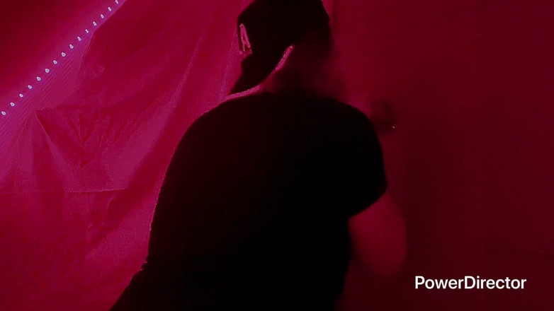 Galy: Glory Hole em um banheiro disco, eu chupo um estranho