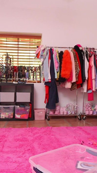 Bts Cecelia Taylor roztahuje svou kundičku doširoka ve svém focení!
