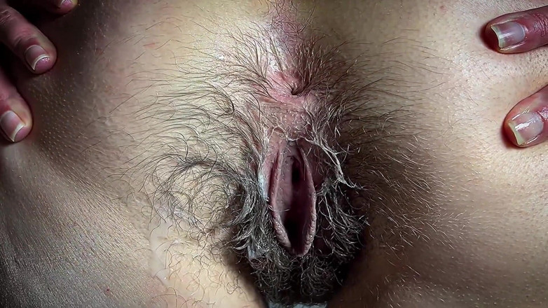 LolaLola: Mijn vieze slipjes met natte vulling