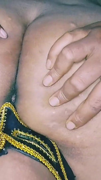 Лизание киски и дырки для горячей дези бхабхи