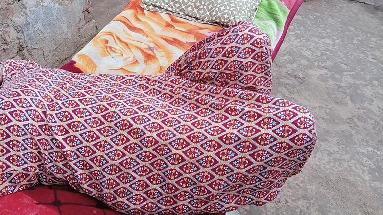 Yourgeeta8899: Saheb Ji fickte das unschuldige dorfmädchen mit großen brüsten, indem...