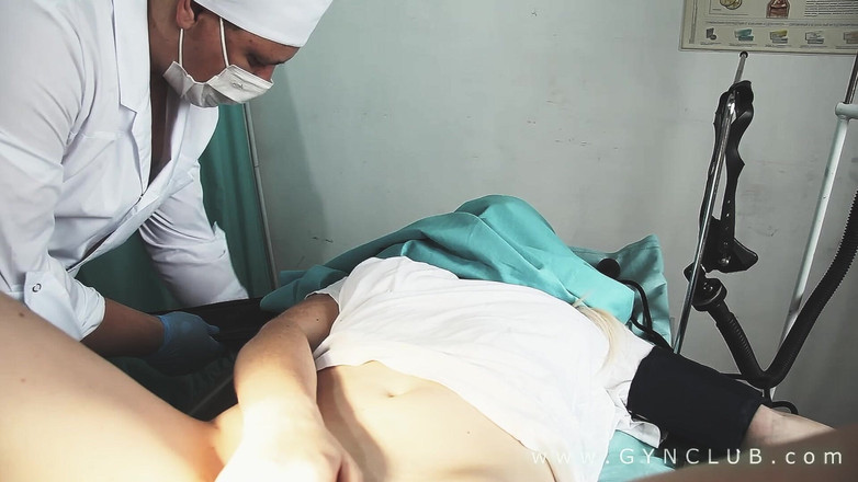 Medical fetish studio gynclub: Hard gyno-examen