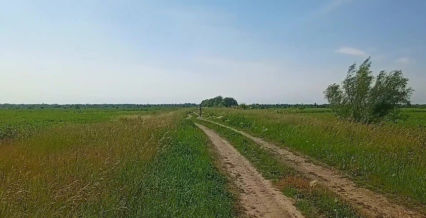 Juli Smith Meow: Gadis ini lagi asik dudukin sepeda sambil bugil