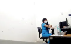 This Is Hot! Doctor with Few Scruples Agrees to Make Homemade Porn with Her Consultation Patient