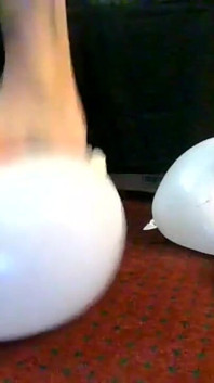 Flip Flop Popping Balloons