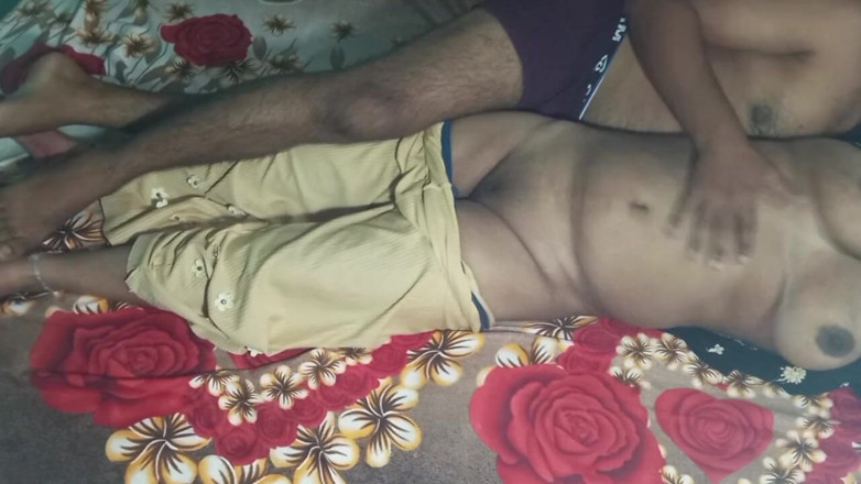 Manjushukla: En güzel Hintli desi kız romantizm yaşıyor.