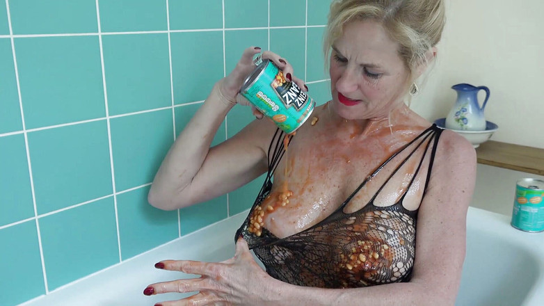 Dirty Doctors Clips: バスタブのビーンズ