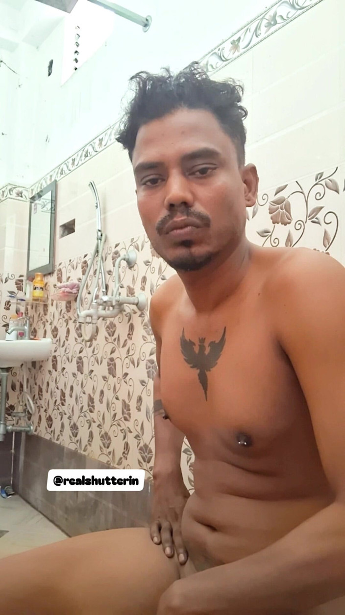 Alick Das: Lelaki desi melancap keras – melancap penuh