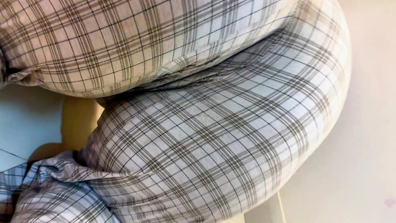 Aria Mia: Pantat besar muslim seksi ibu tiri tersangkut di dalam meja...